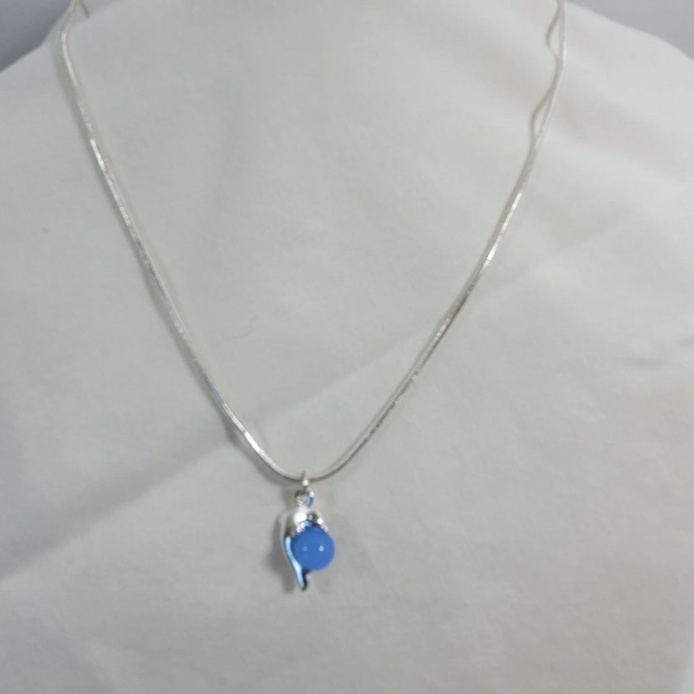 Porpoise Dolphin Silver Tone Dainty Necklace with Translucent Blue Bead Womens G